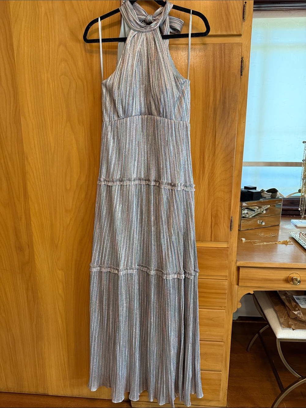 Aqua by Bloomingdale’s Silver Metallic Halter Tiered Maxi Dress. Size 4